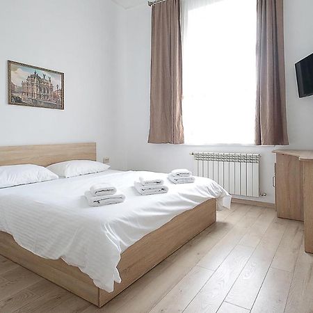 Buk Apartments On Doroshenka 29 Lviv Eksteriør billede